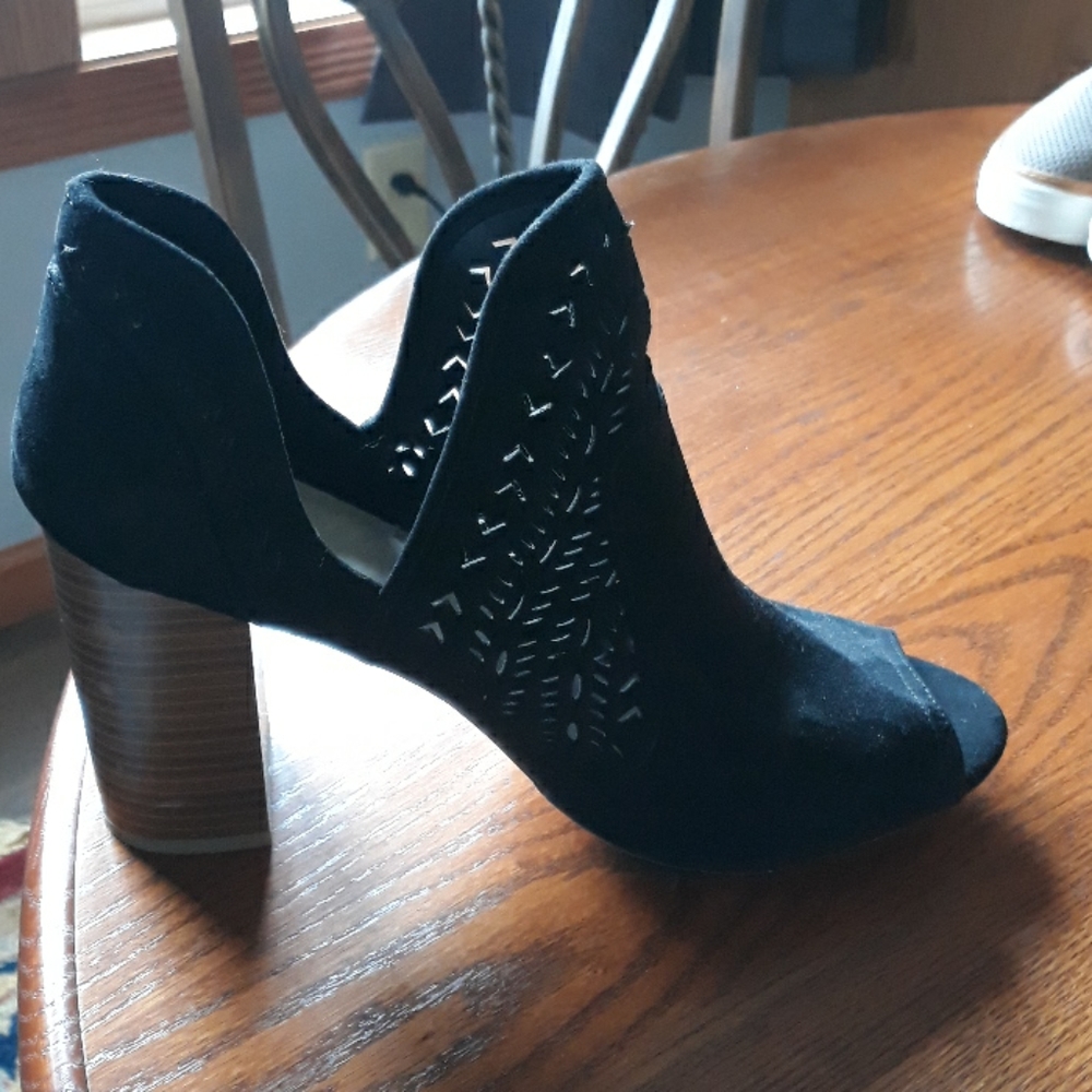 Open Toe Boots - Picture 3 of 4